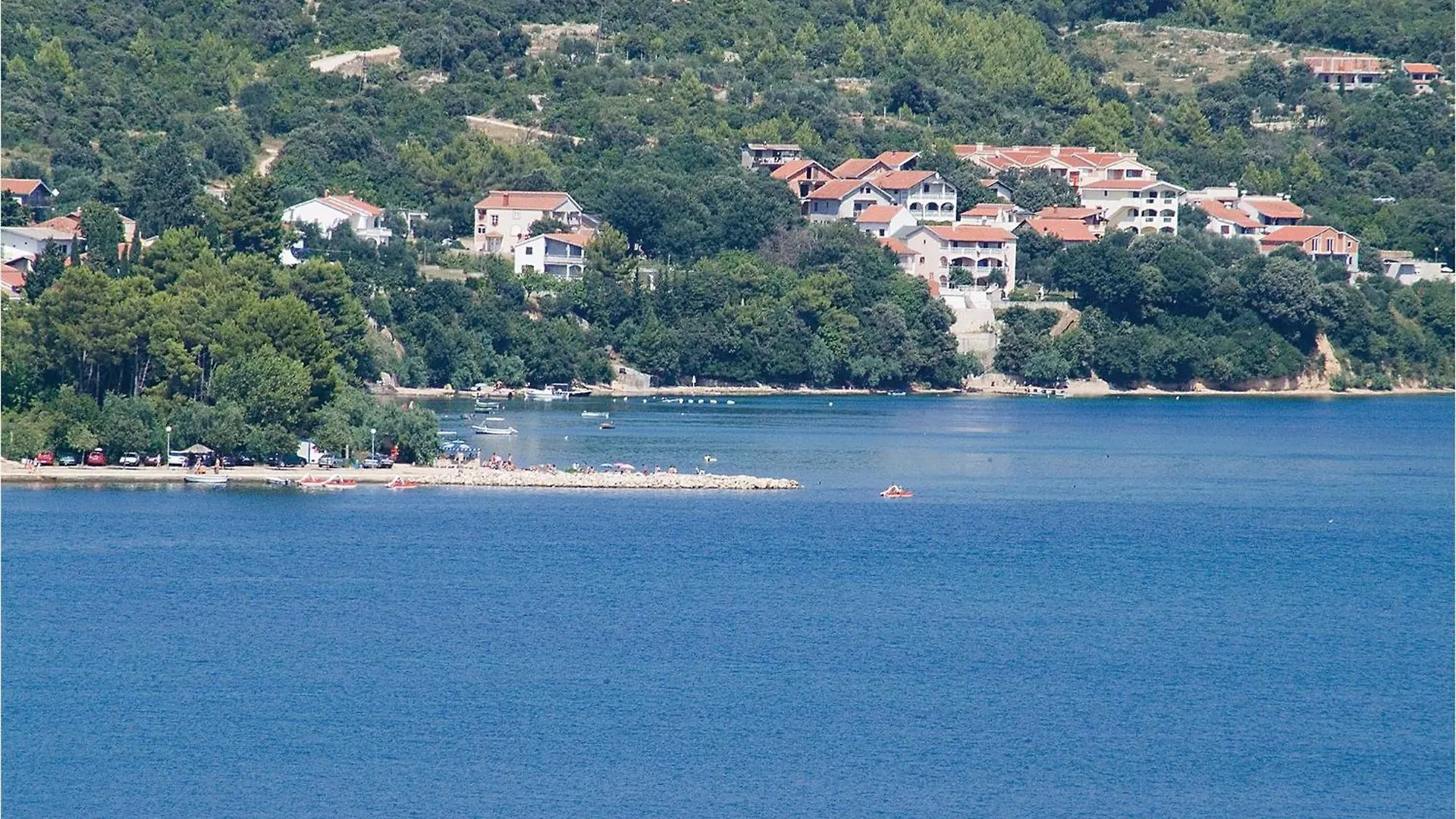 1 Bedroom Cozy Apartment In Posedarje